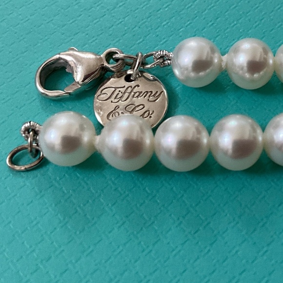 TIFFANY & CO. Ziegfeld Collection Freshwater Pearl Strand Necklace - Picture 11 of 16